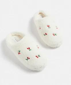 Sussan Slippers>Cherry Fluffy Slipper