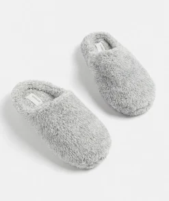 Sussan Slippers|Everyday Icons><noscript><img width=