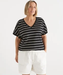 Sussan Tops|T-Shirts><noscript><img width=