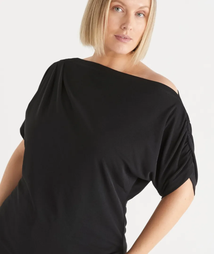 Sussan Tops|T-Shirts>Textured Asymmetric Short Sleeve Top