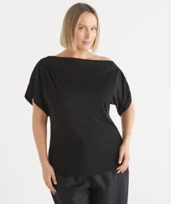 Sussan Tops|T-Shirts><noscript><img width=